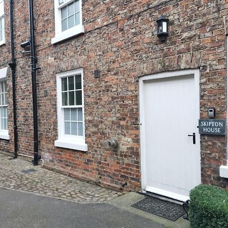 Skipton House Annex Тірск Екстер'єр фото