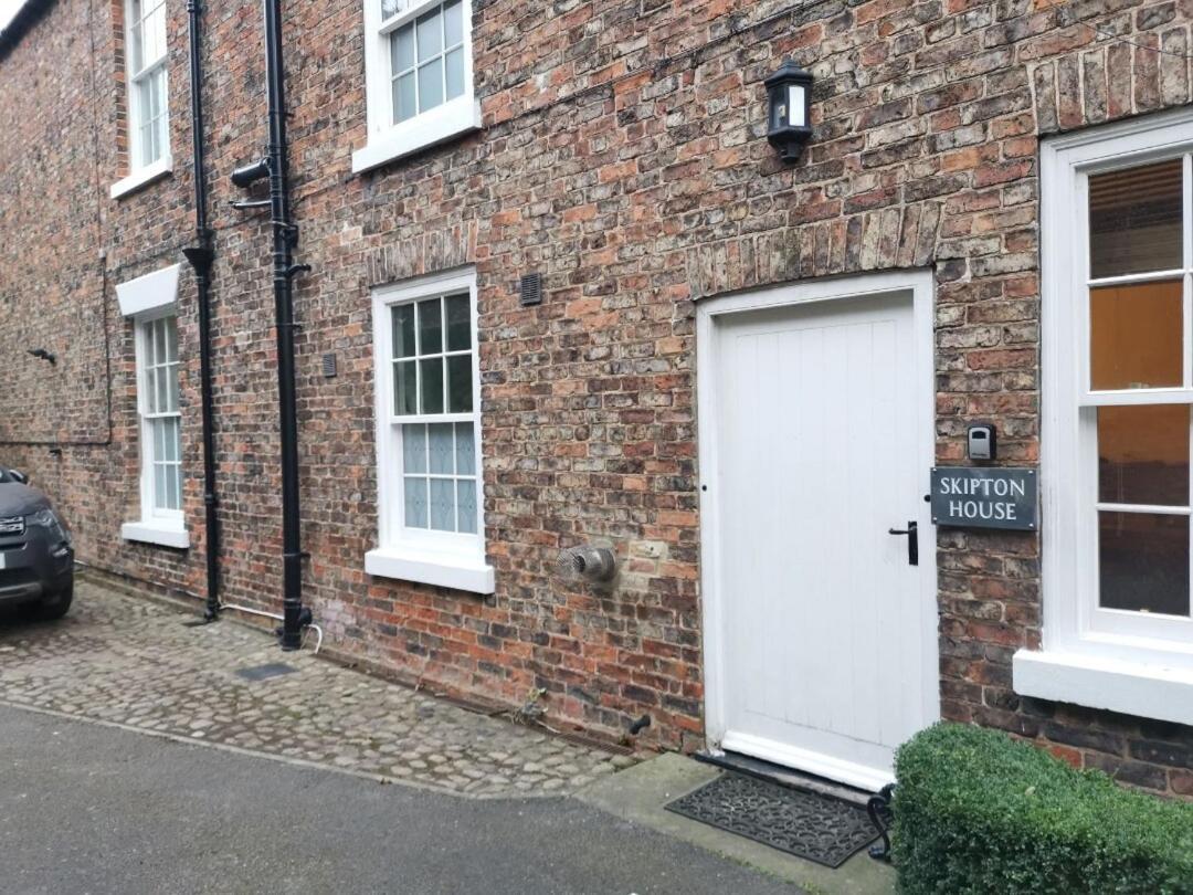 Skipton House Annex Тірск Екстер'єр фото