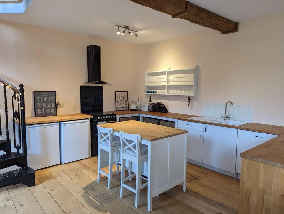 Skipton House Annex Тірск Екстер'єр фото